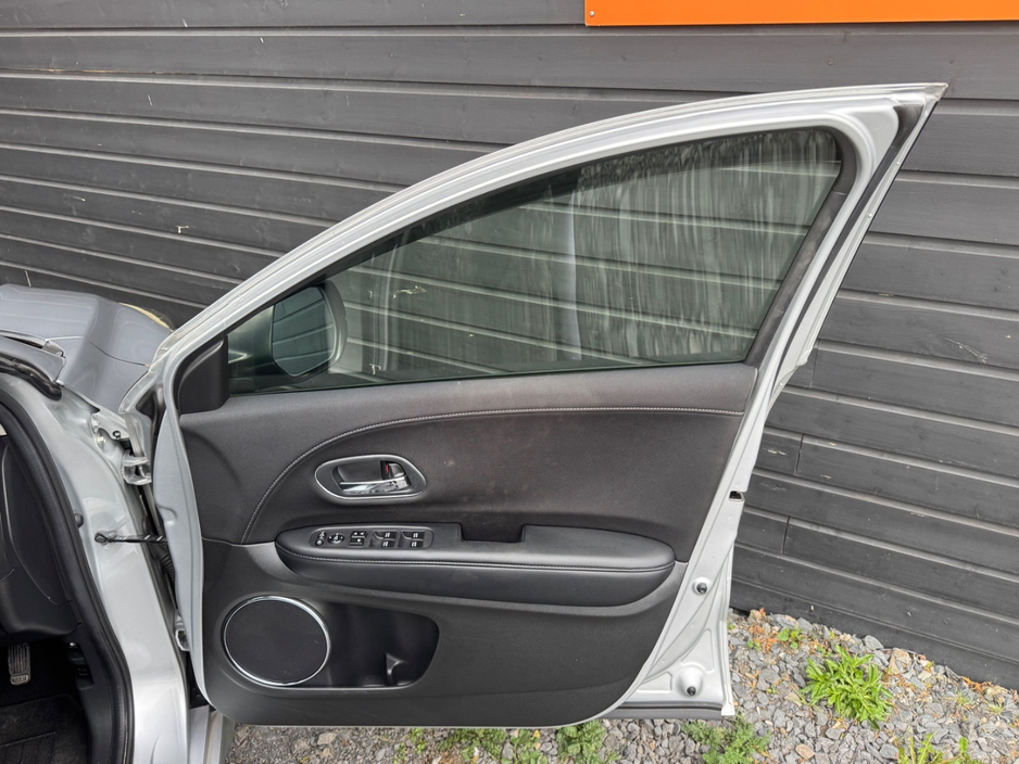 2014 Honda Vezel - image 15