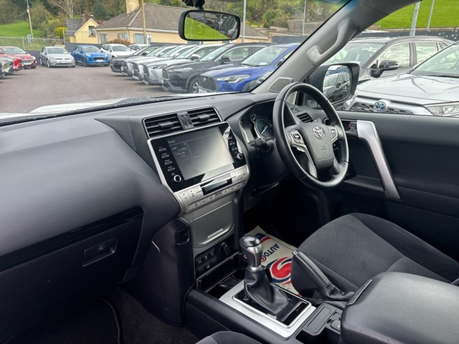 2024 Toyota Landcruiser - image 8