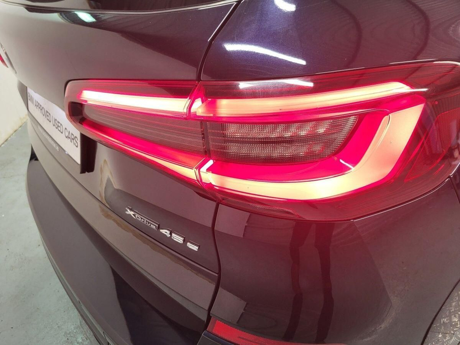 2021 BMW X5 - image 19