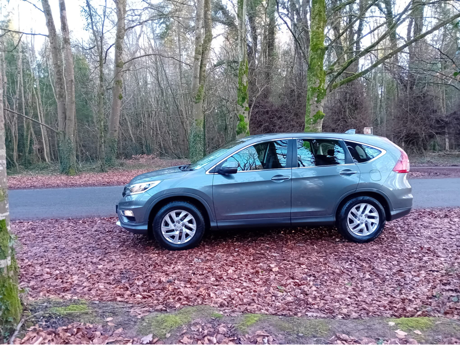 2015 Honda CR-V 1.6 i-DTEC  ES  6 SPEED  SUV @ REDDY2DRIVE LTD €9,850