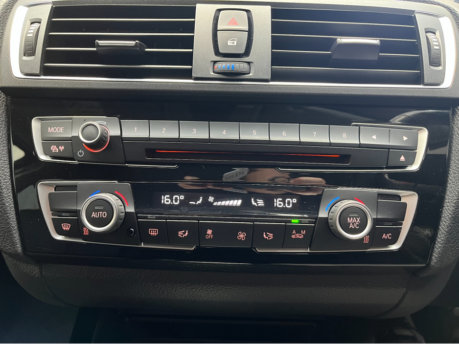 2017 BMW 1 Series - image 17