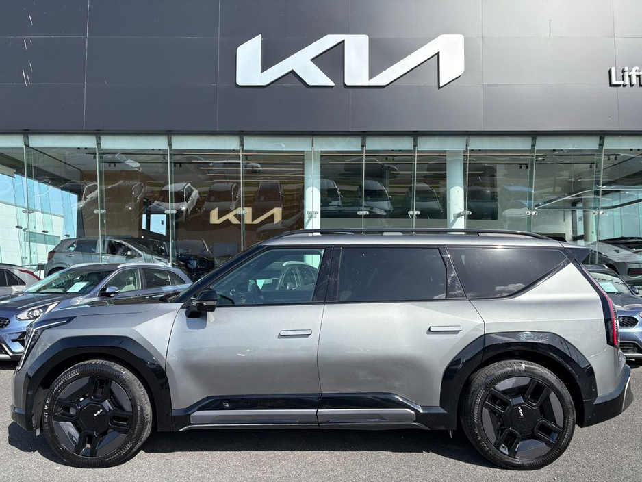 2025 Kia EV9 - image 3