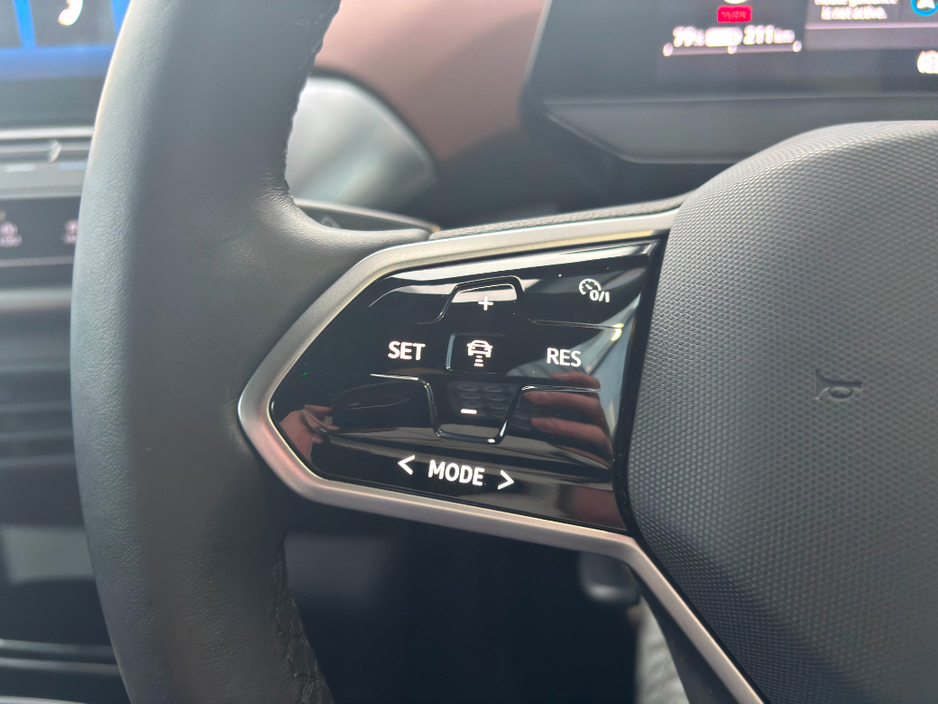 2021 Volkswagen ID.4 - image 11