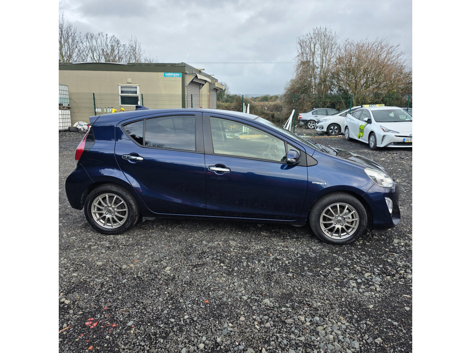 2016 Toyota Aqua 1.8 Hybrid €11,450