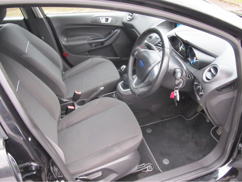 2015 Ford Fiesta MCA ZETEC 1.25 60PS M5 5DR WITH FSH €9,950