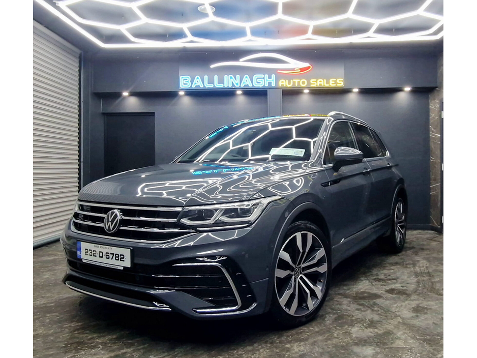 2023 Volkswagen Tiguan - image 18