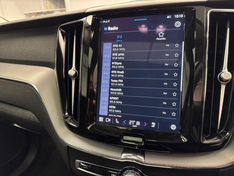 2023 Volvo XC60 - image 17