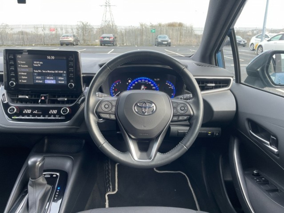 2022 Toyota Corolla - image 9