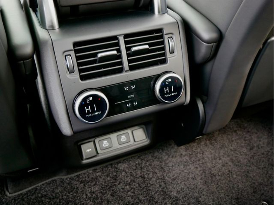 2025 Land Rover Discovery - image 36