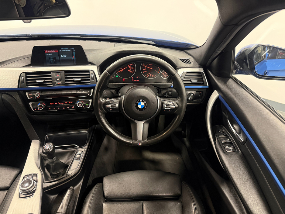 2018 BMW 3 Series - image 13