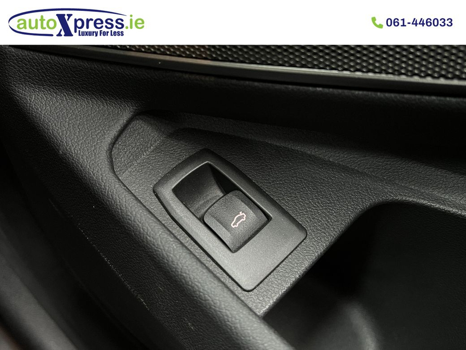 2021 BMW 3 Series - image 34