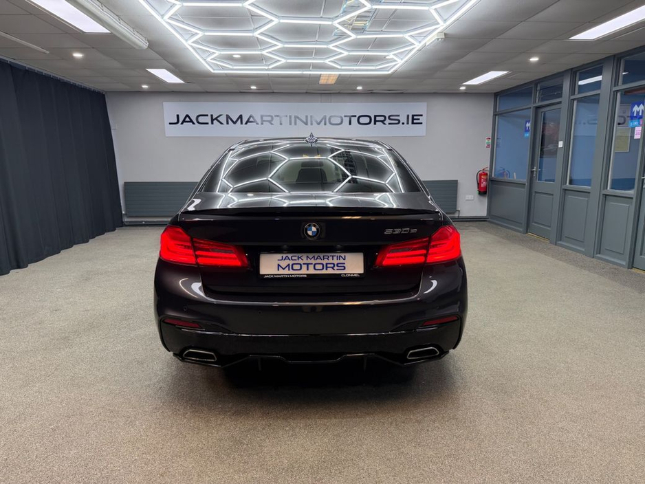 2019 BMW 5 Series - image 14