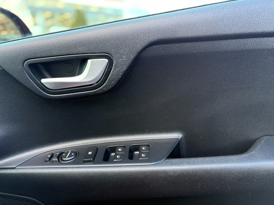 2021 Kia Rio - image 9