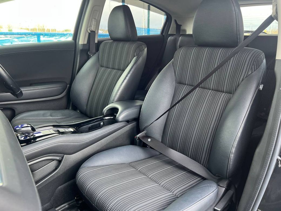 2016 Honda Vezel - image 6