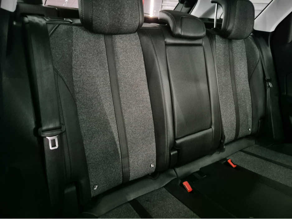 2020 Peugeot 3008 - image 15