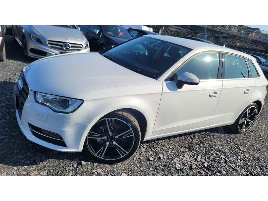 2015 Audi A3 - image 3