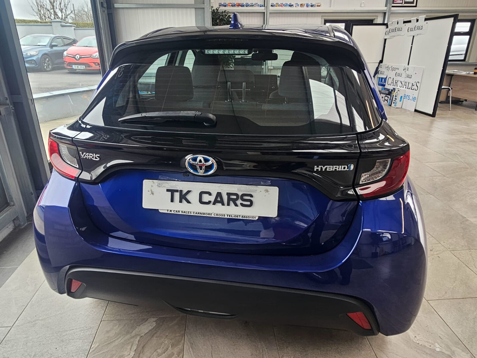 2021 Toyota Yaris - image 5