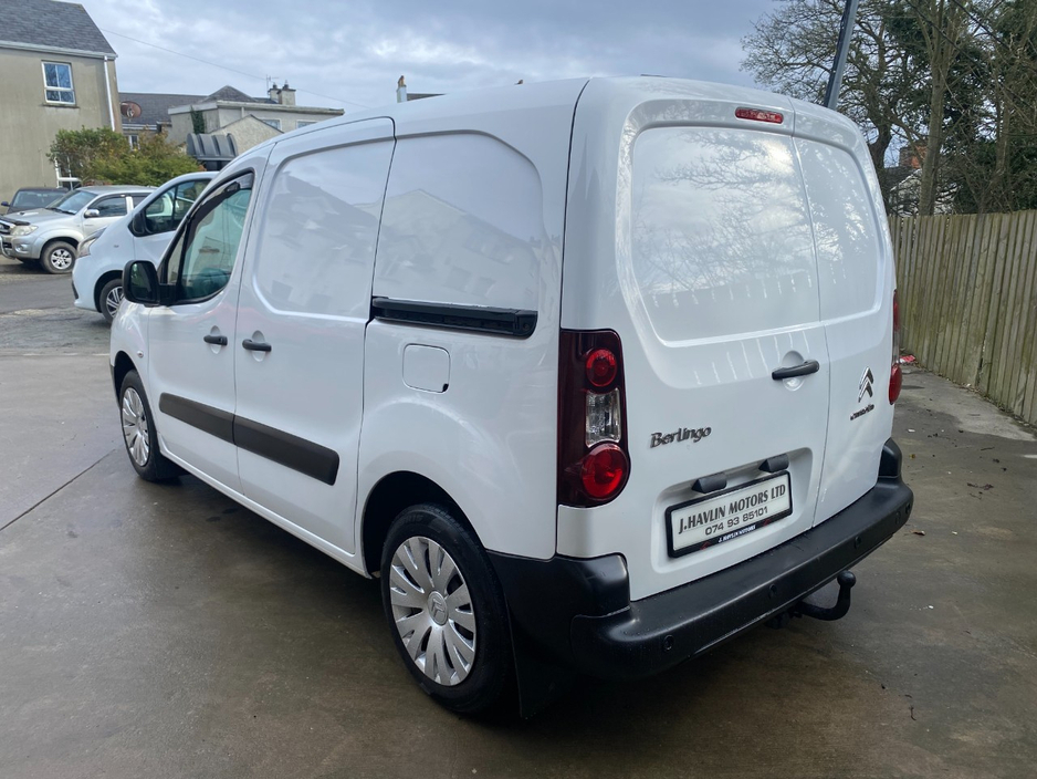 2017 Citroen Berlingo - image 24