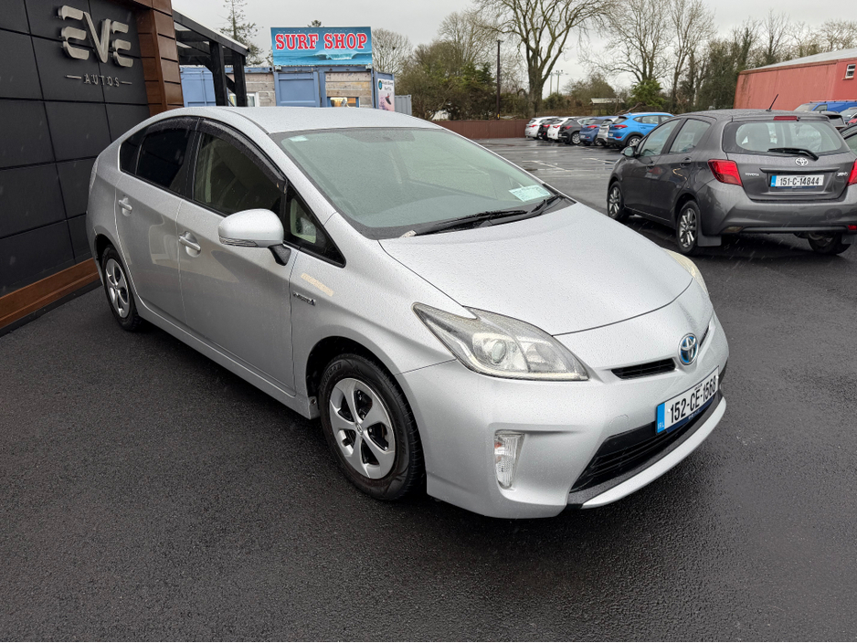 2015 Toyota Prius Self charge hybrid - High spec - Low mileage €9,890