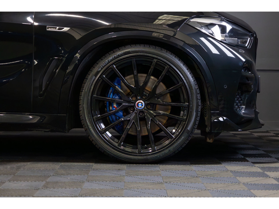 2022 BMW X5 xDrive45e M Sport €62,950