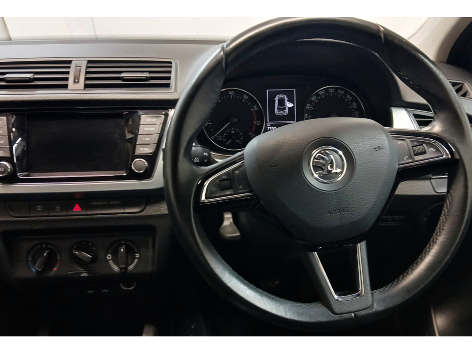 2017 Skoda Fabia - image 6