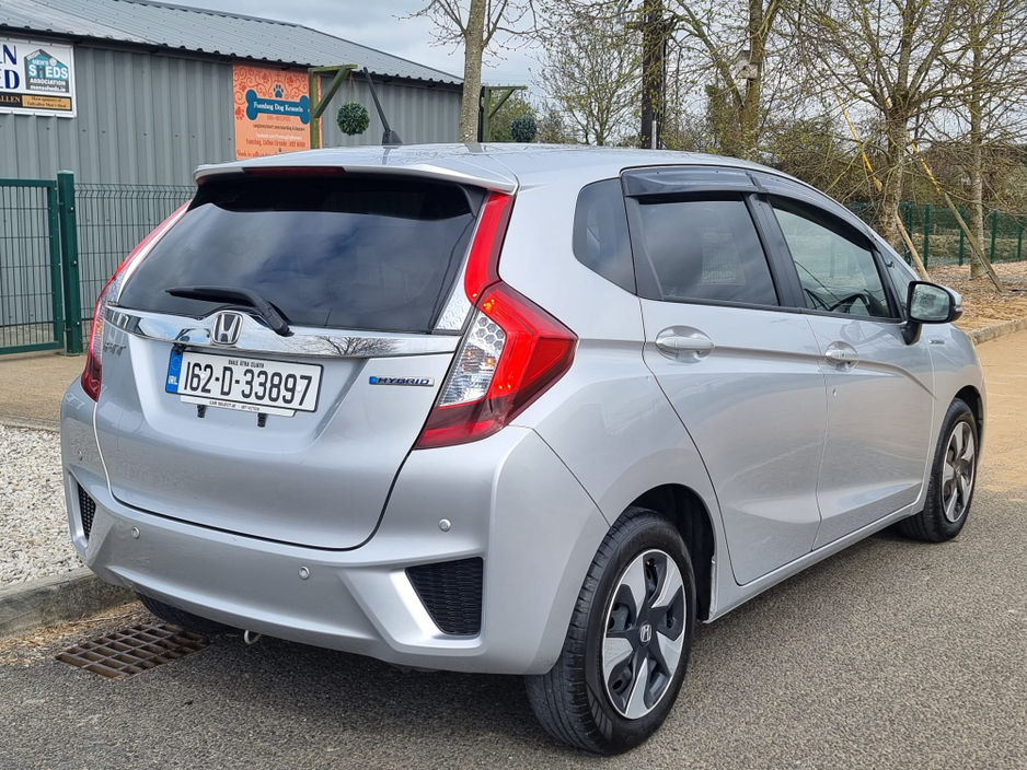 2016 Honda Fit - image 3