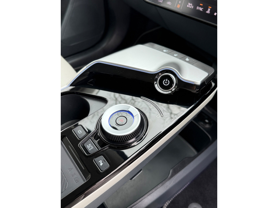 2024 Kia EV6 - image 15