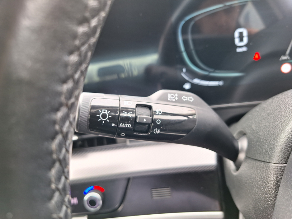 2023 Kia Sportage - image 19