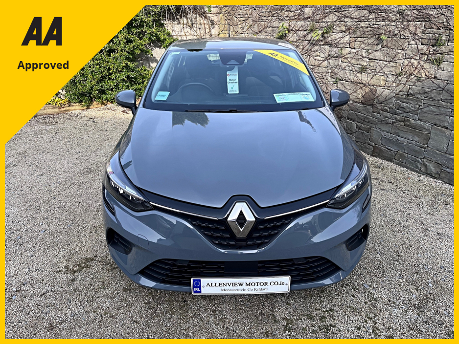 2022 Renault Clio - image 5