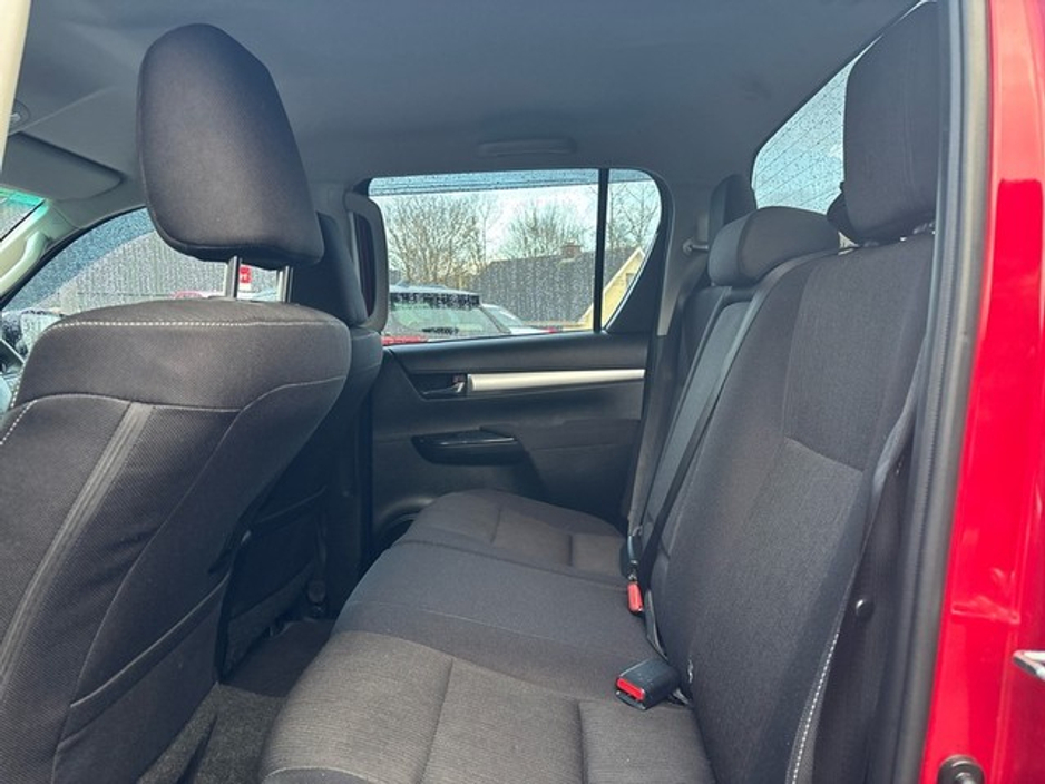 2025 Toyota Hilux HILUX 2.8 SR5 DOUBLE CAB €49,000