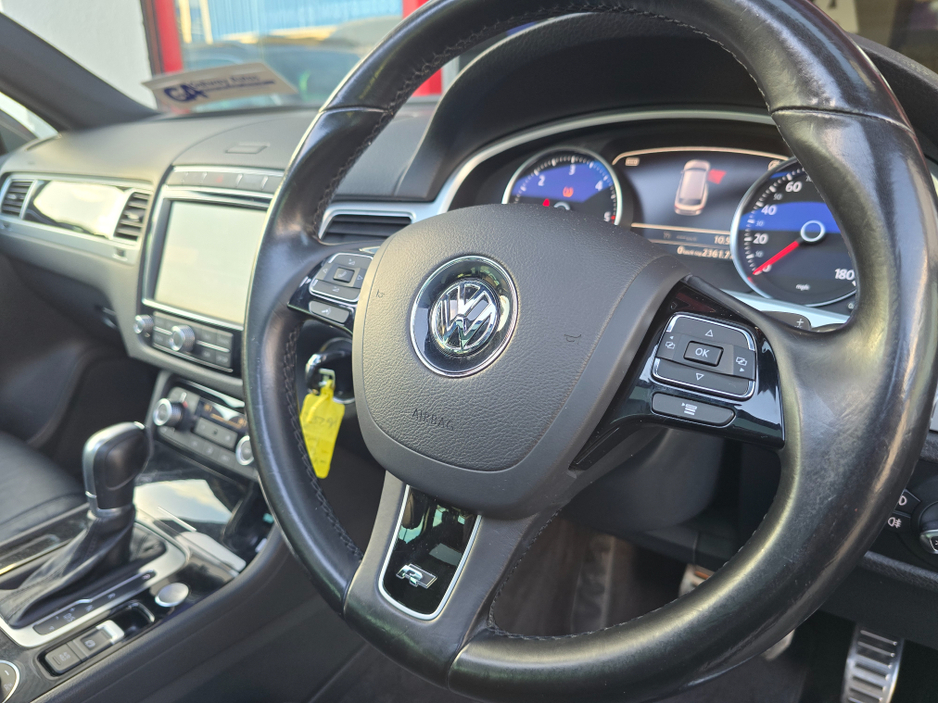 2017 Volkswagen Touareg V6 R-LINE-FULLY SERVICED WITH NEW TYRES €26,450