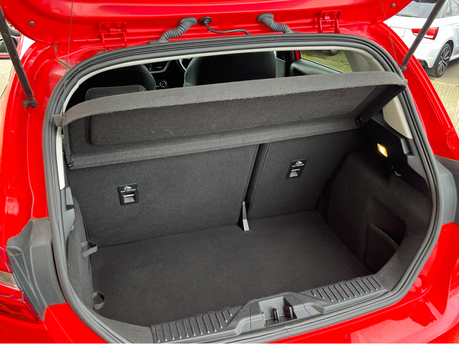 2018 Ford Fiesta - image 8