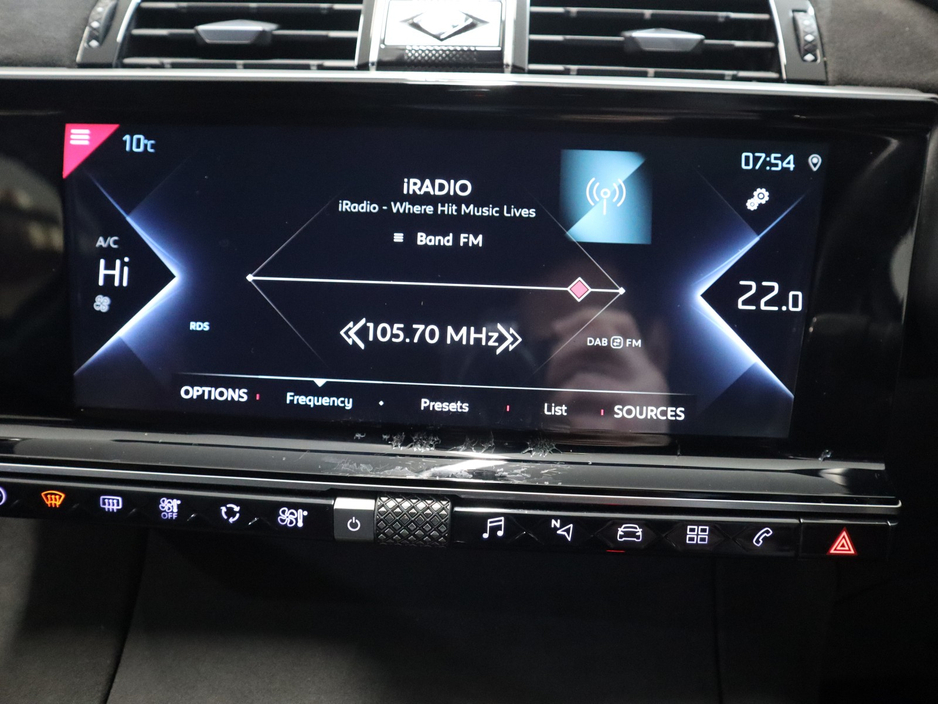 2021 DS Automobiles DS 7 - image 13