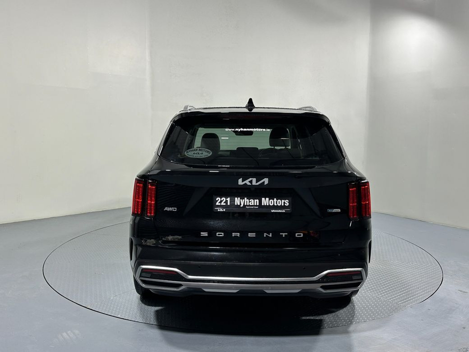 2022 Kia Sorento - image 6