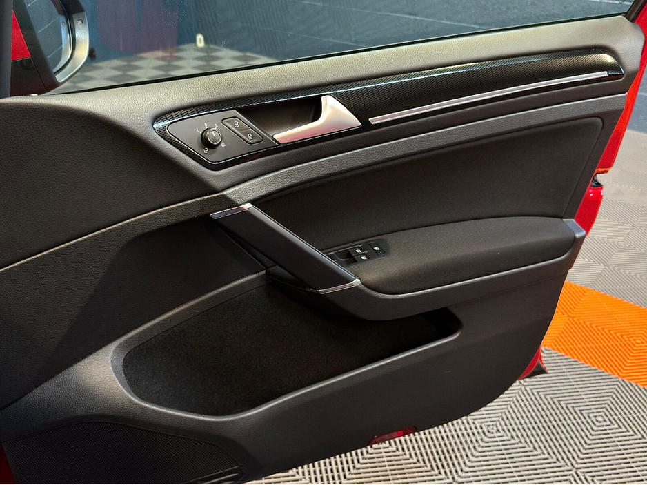 2015 Volkswagen Golf 1.4 TSI 5DR 150HP Highline €15,900