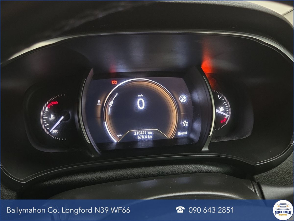 2018 Renault Megane - image 14