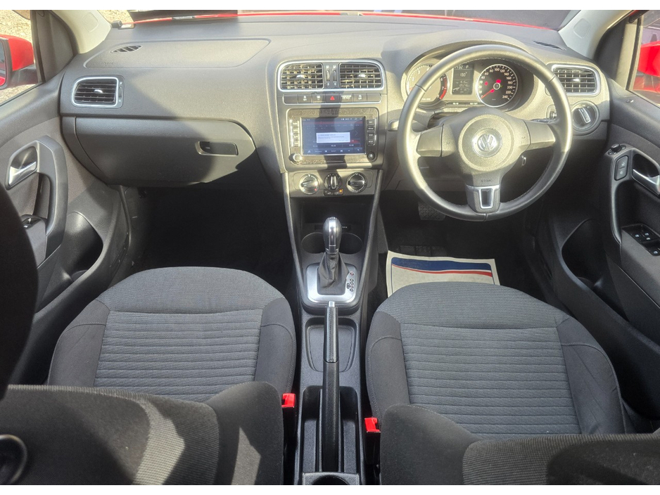 2014 Volkswagen Polo - image 16