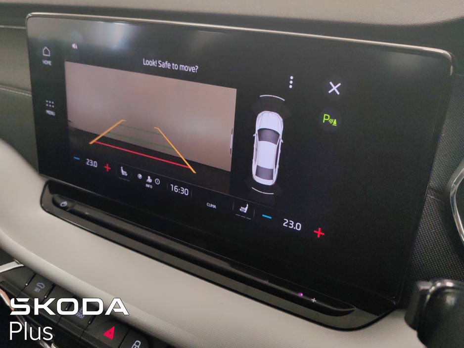 2023 Skoda Octavia - image 17