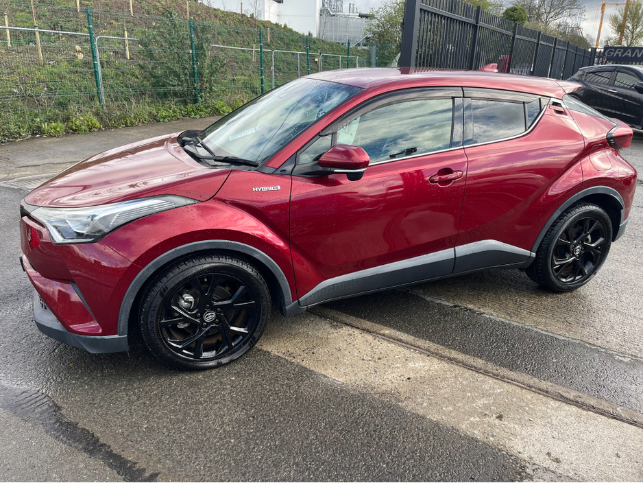 2019 Toyota C-HR - image 4