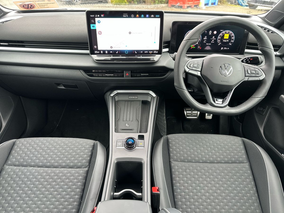 2026 Volkswagen T-Roc - image 8