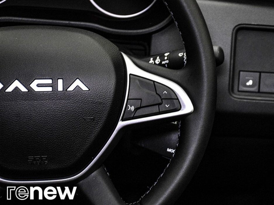 2023 Dacia Duster - image 23