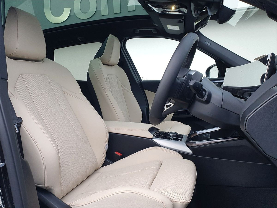 2026 BMW X3 - image 12