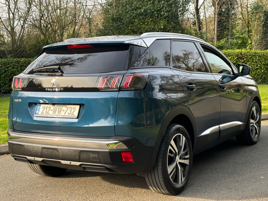 2021 Peugeot 3008 - image 4