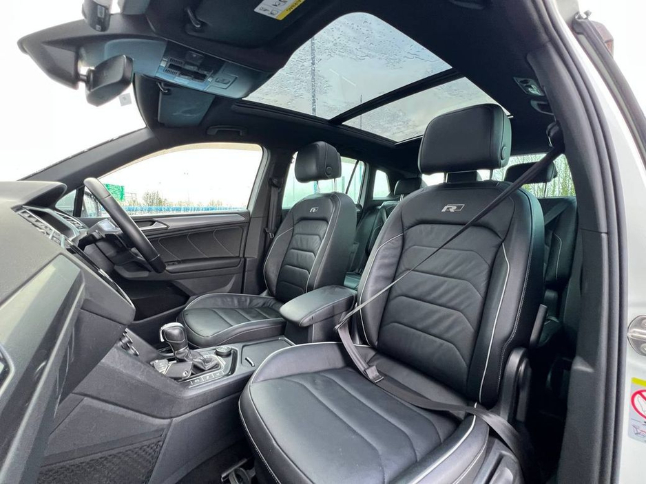 2020 Volkswagen Tiguan R-LINE 4MOTION 2.0 TDI * HUGE SPEC * // OPENING PAN ROOF // 360 PARKING CAMERAS // HEADS UP DISPLAY // APPLE CARPLAY/ANDROID AUTO €34,950