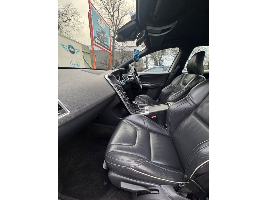 2014 Volvo XC60 D4 FWD R-DESIGN GT 5DR AUTO €13,800