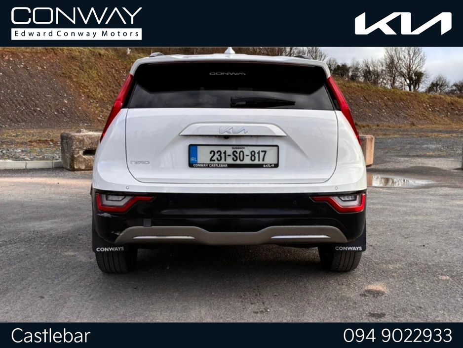 2023 Kia Niro - image 8