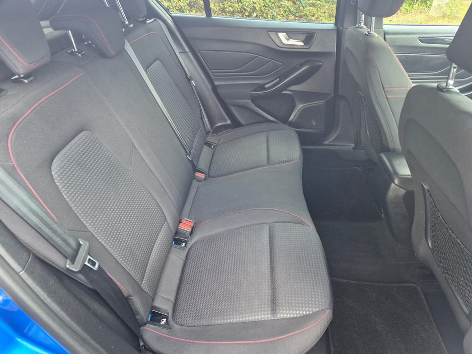 2020 Ford Focus - image 15