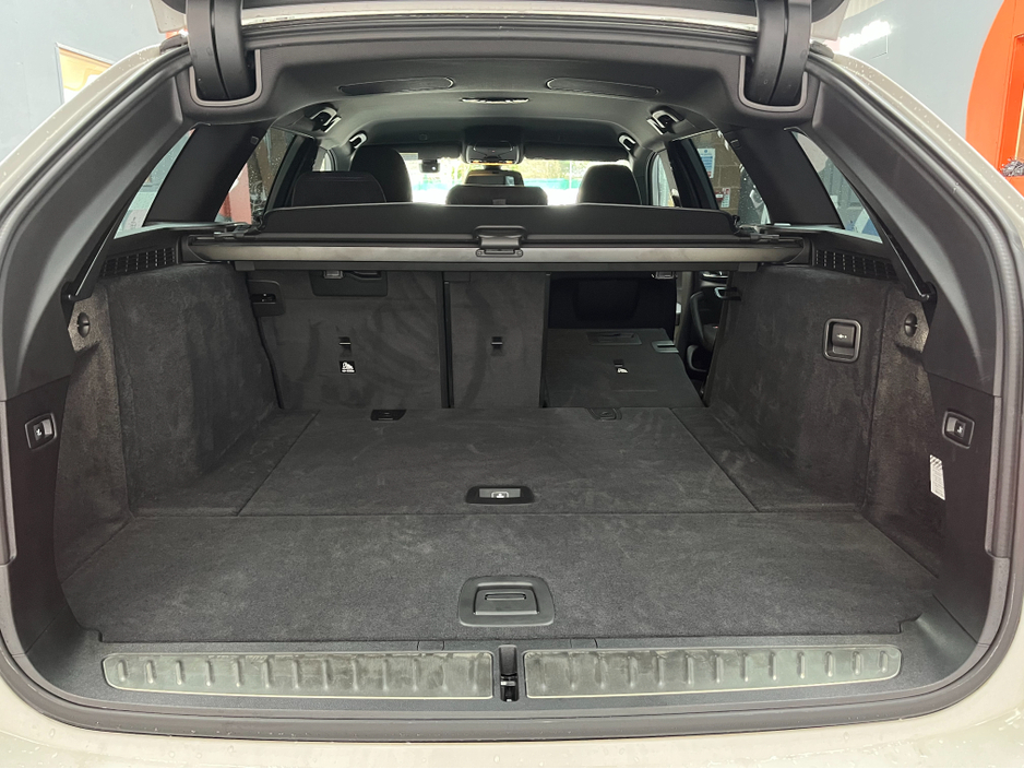 2019 BMW 5 Series €28950 2019 BMW 520D 523D ESTATE TOURING M SPIRIT 2.0 AUTOMATIC / CRUISE CONTROL / REVERSE CAMERA / ELECTRIC SEATS AND MORE €28,950