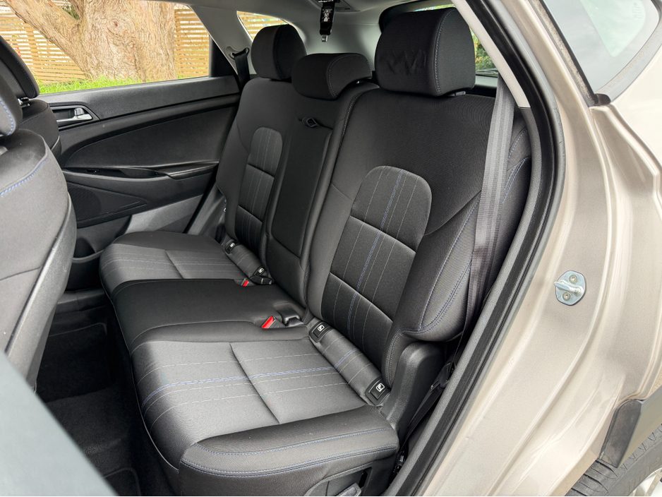 2017 Hyundai Tucson - image 22