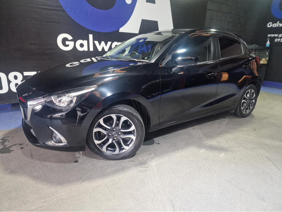 2017 Mazda Mazda2 - image 4